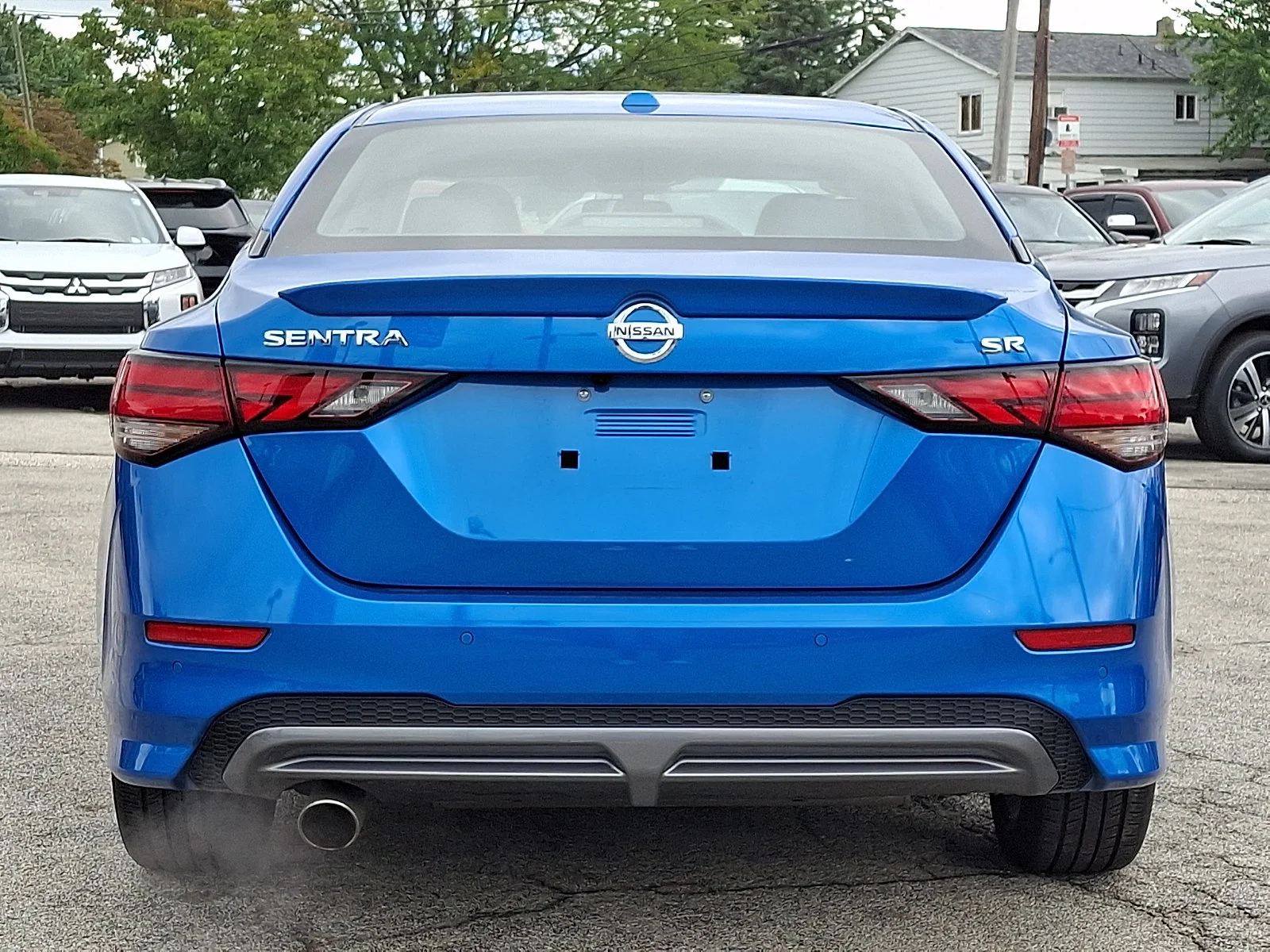 Used 2023 Blue Nissan SR image 5