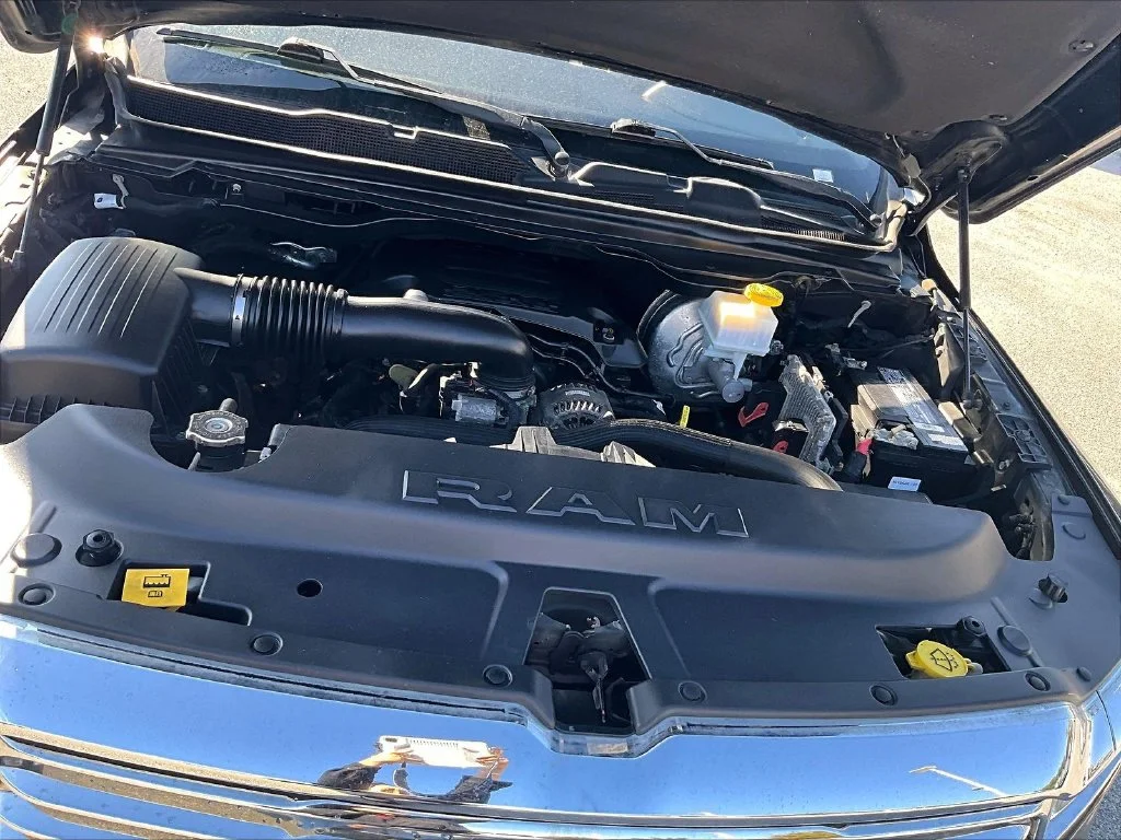 Used 2019 Black Ram Laramie Longhorn image 11