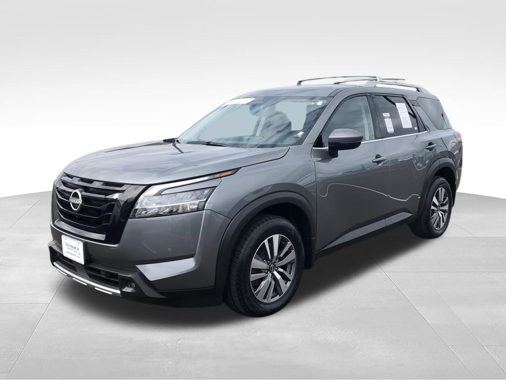 Used 2023 Gray Nissan SL image 5
