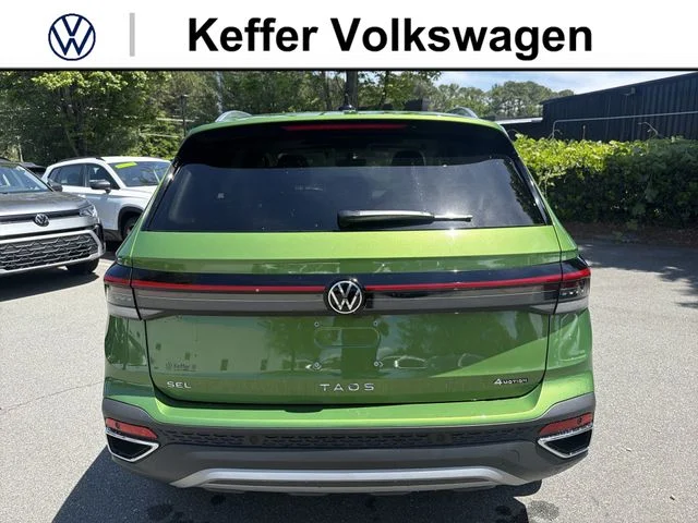 New 2026 Green Volkswagen 1.5T SEL image 4
