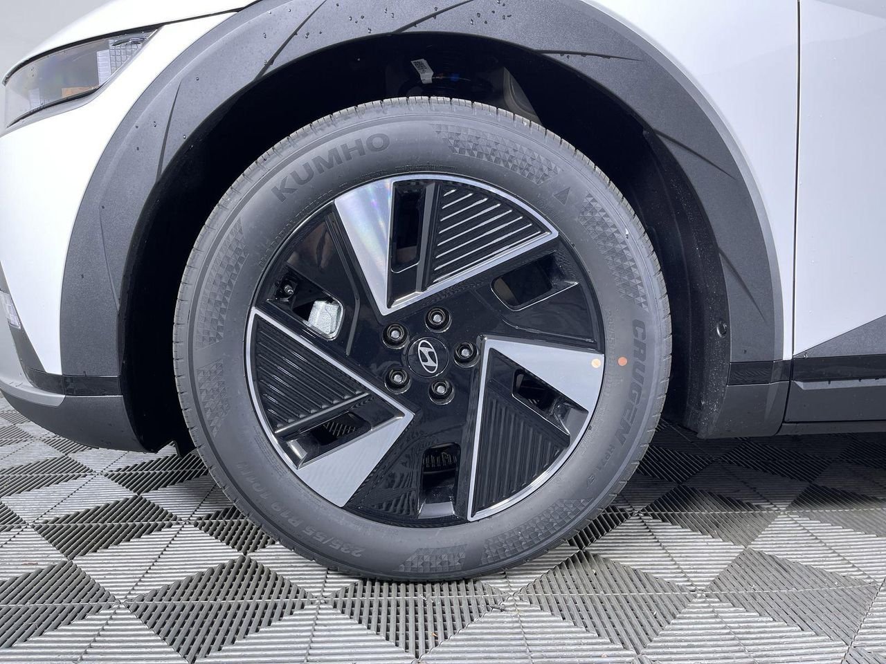 New 2026 Atlas White Matte Hyundai SEL image 9
