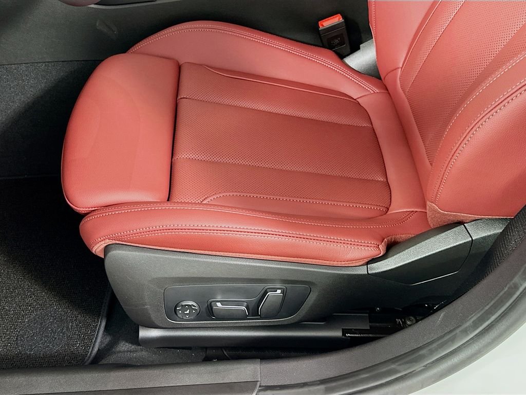 New 2026 Mineral White Metallic BMW M340i image 21