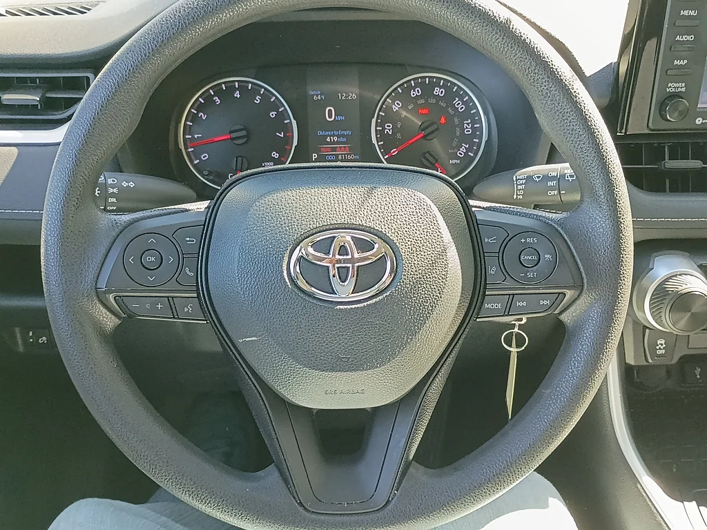 Used 2020 Magnetic Gray Metallic Toyota LE image 20