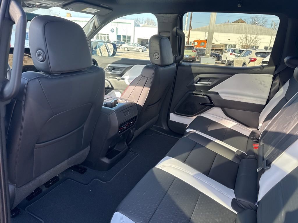 2025 Chevrolet Silverado EV RST - Photo 13
