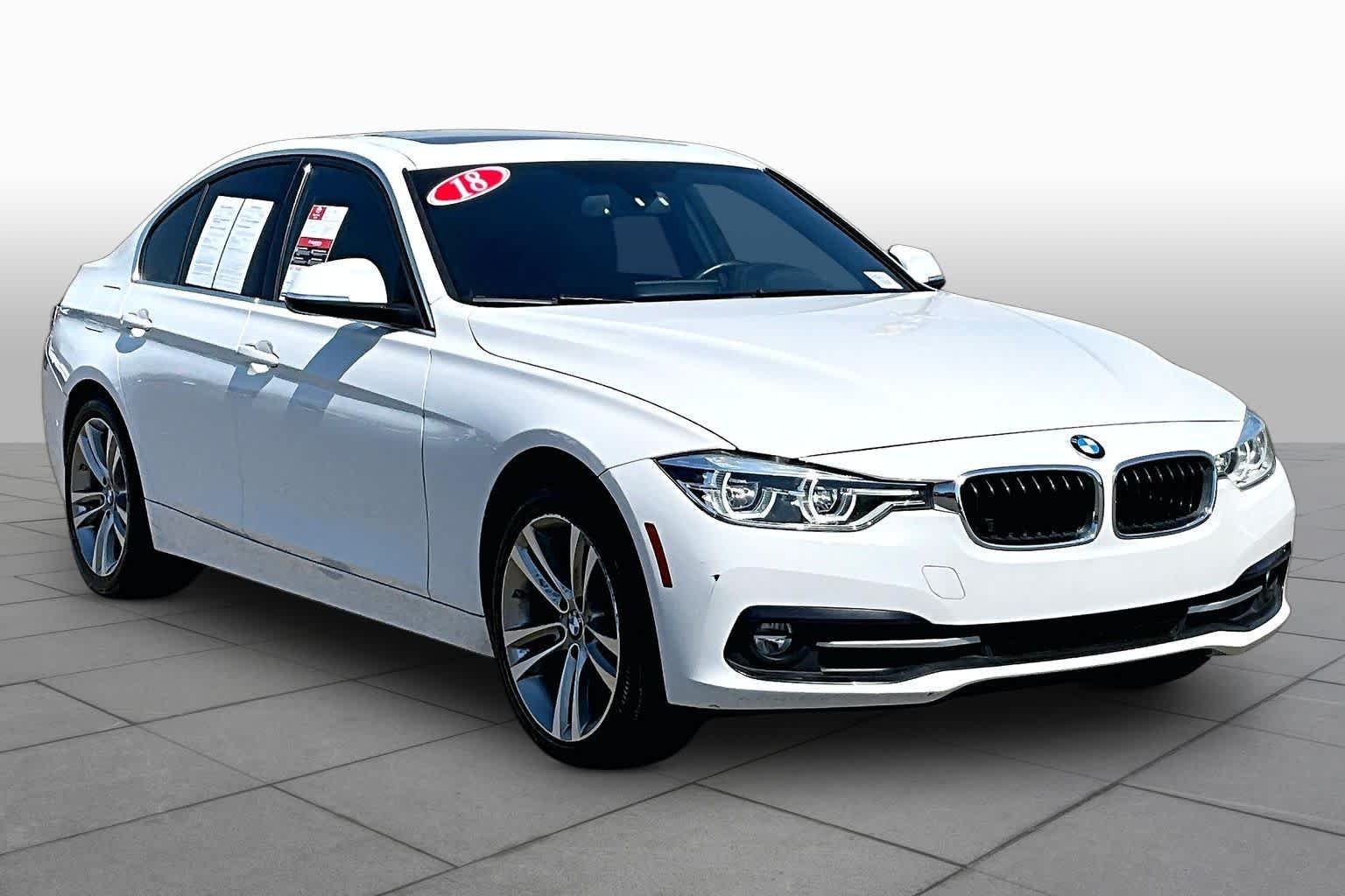 Used 2018 Alpine White BMW 330i image 2