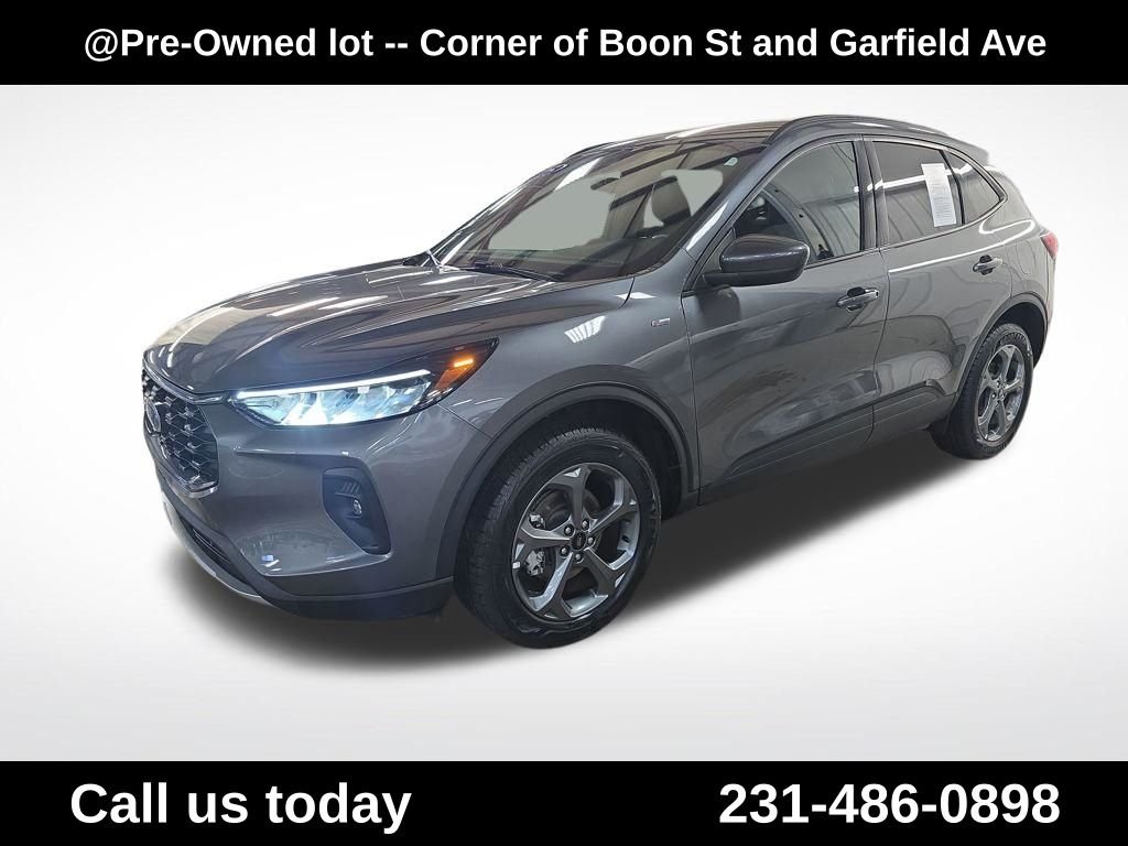 Used 2025 Gray Ford ST-Line Select image 1
