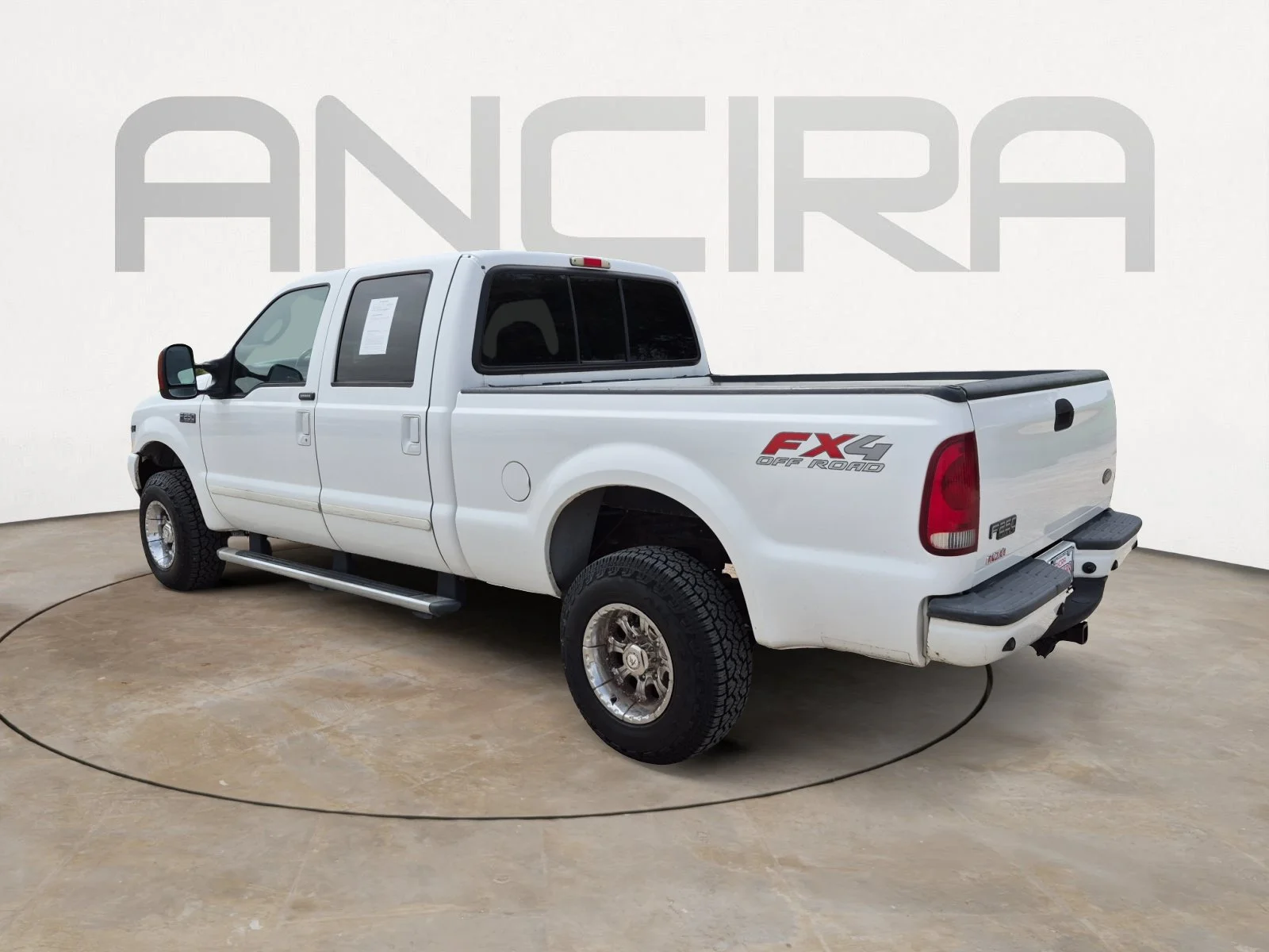 Used 2004 White Ford XL image 8