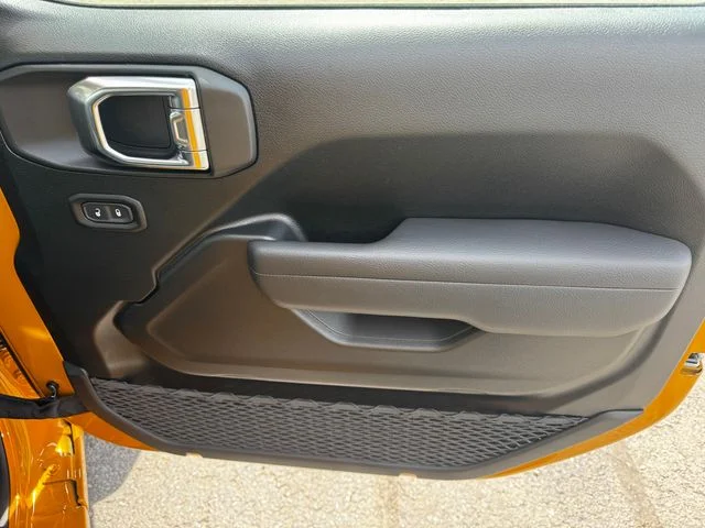 New 2026 Goldilocks Exterior Paint Jeep Sport S image 13