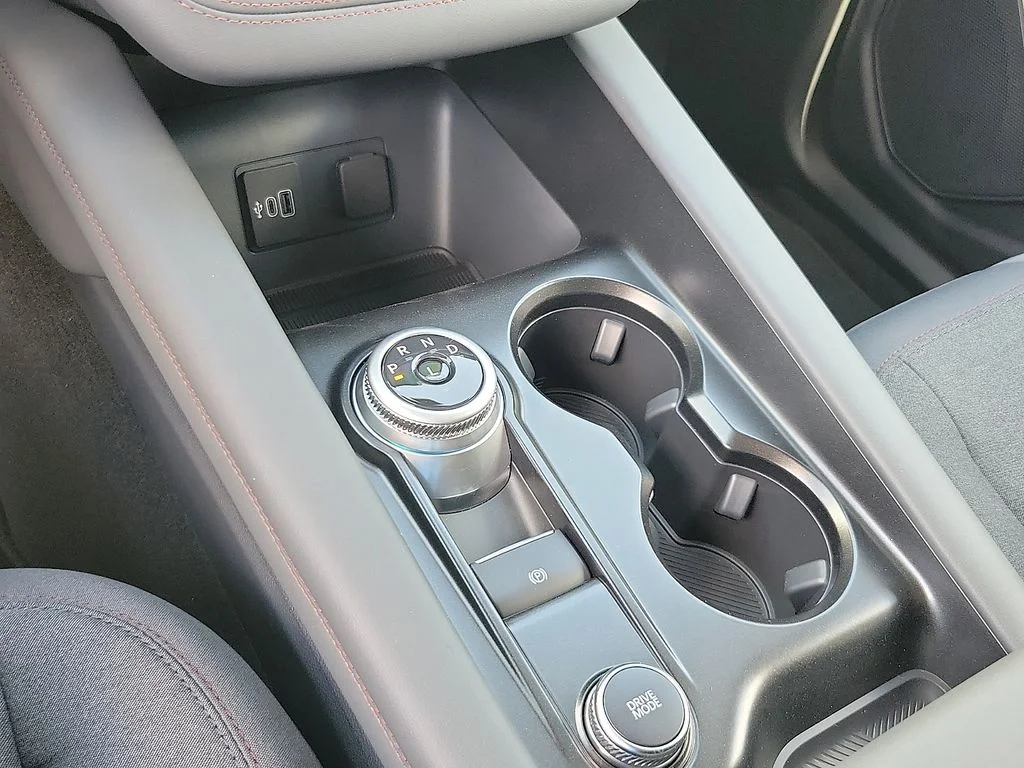 New 2026 Space White Metallic Ford Active image 18