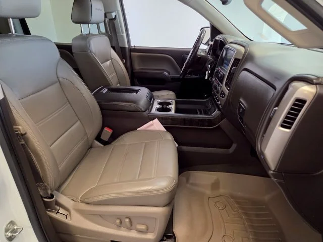 Used 2016 WHITE FROST TRICOAT GMC Denali image 17