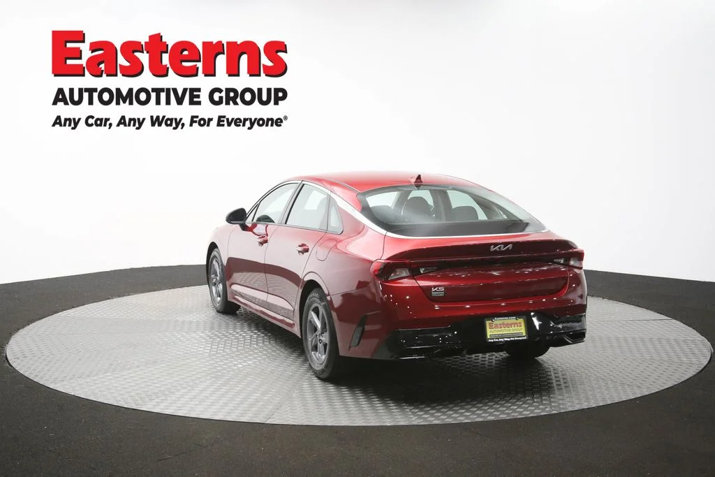 Used 2023 Red Kia LXS image 64