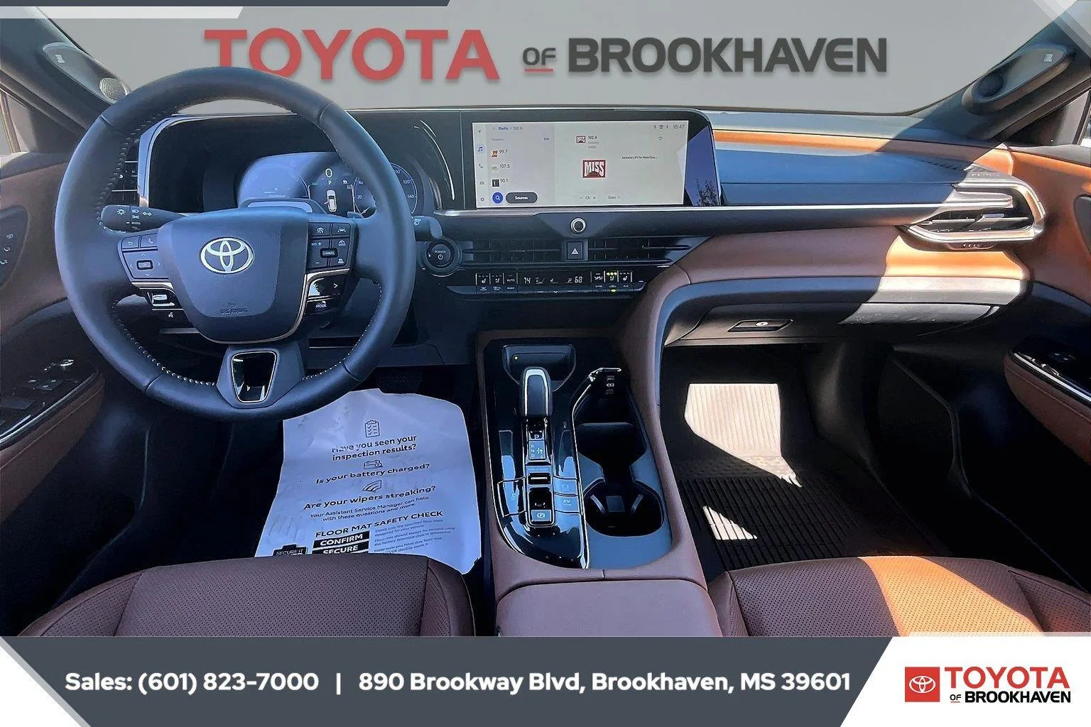 Used 2026 Oxygen White Toyota Limited image 13