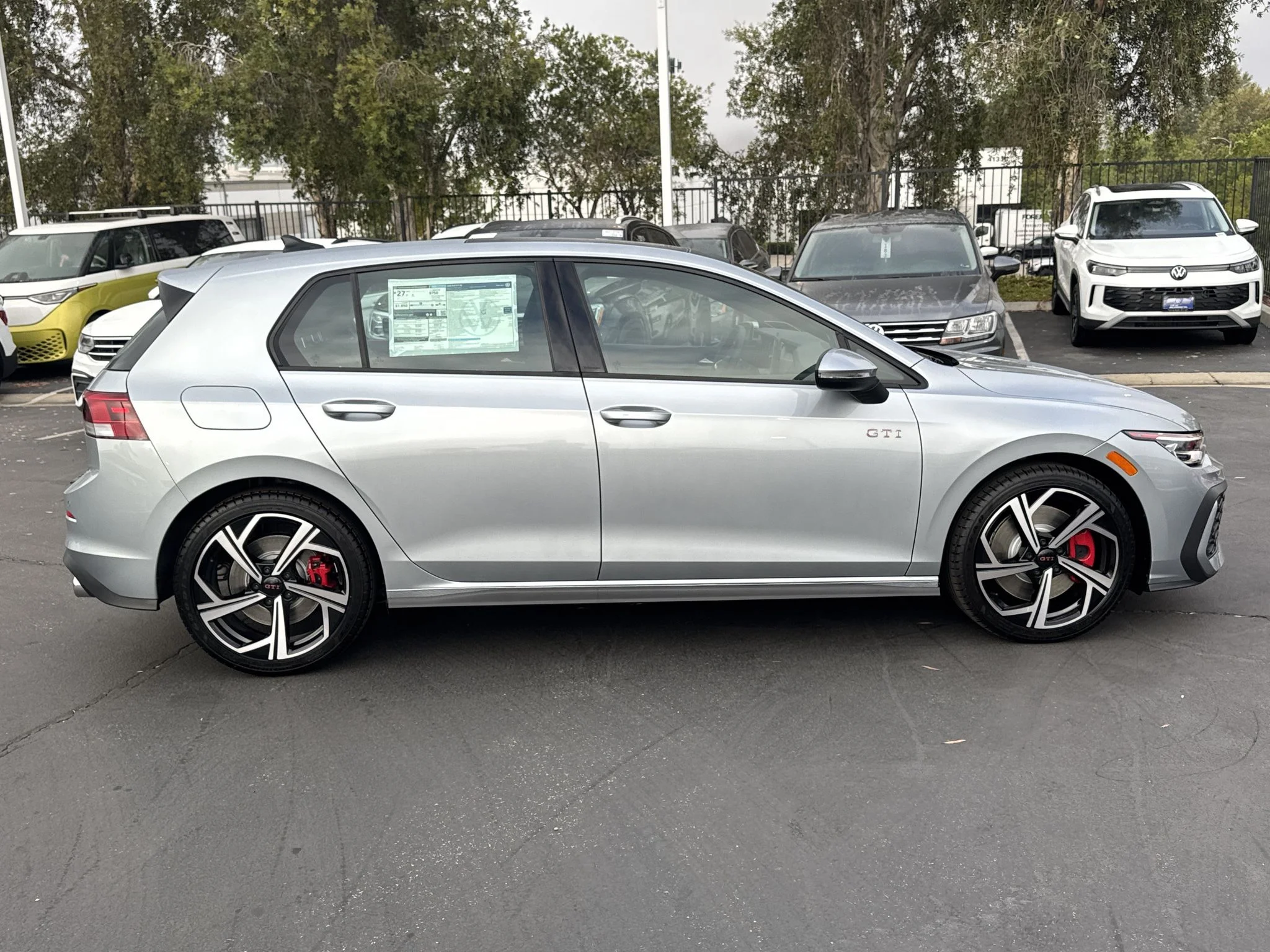 New 2026 Alpine Silver Metallic Volkswagen SE image 8