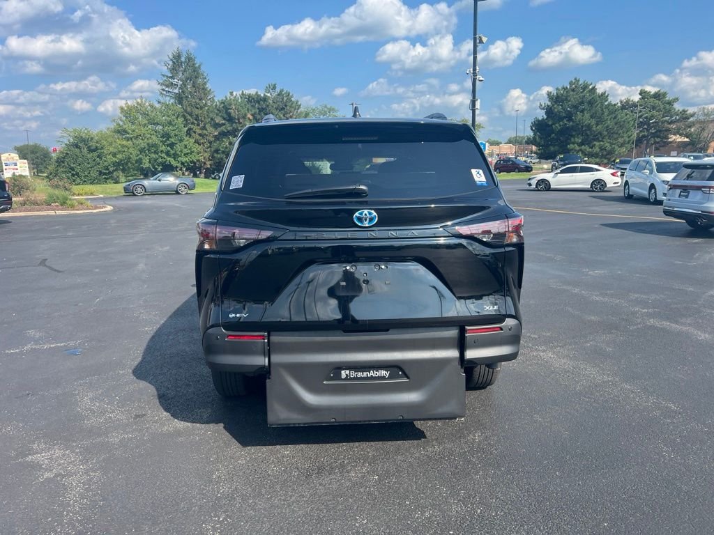 Used 2025 Black Toyota XLE image 5