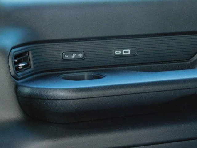 New 2026 Gray Jeep Limited Altitude image 27