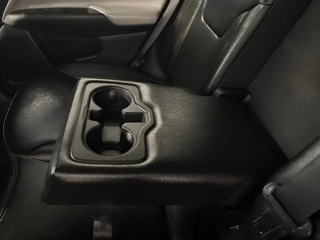 Used 2024  Jeep Limited image 37