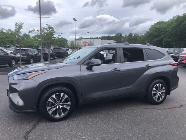Used 2023 Gray Toyota XLE image 7