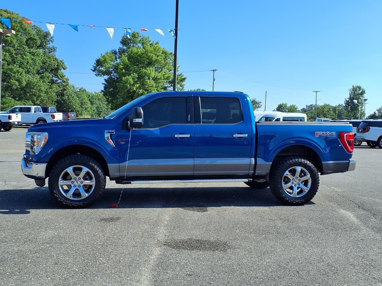 Used 2022 Blue Ford XLT image 3