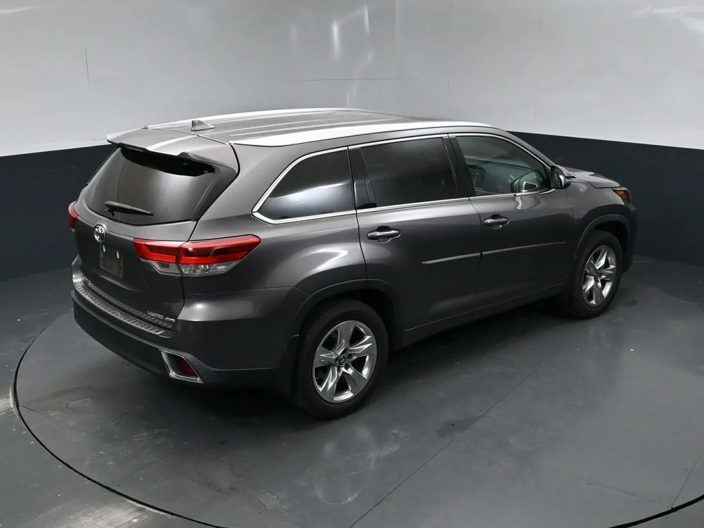 Certified Used 2019 Gray Toyota Limited image 17