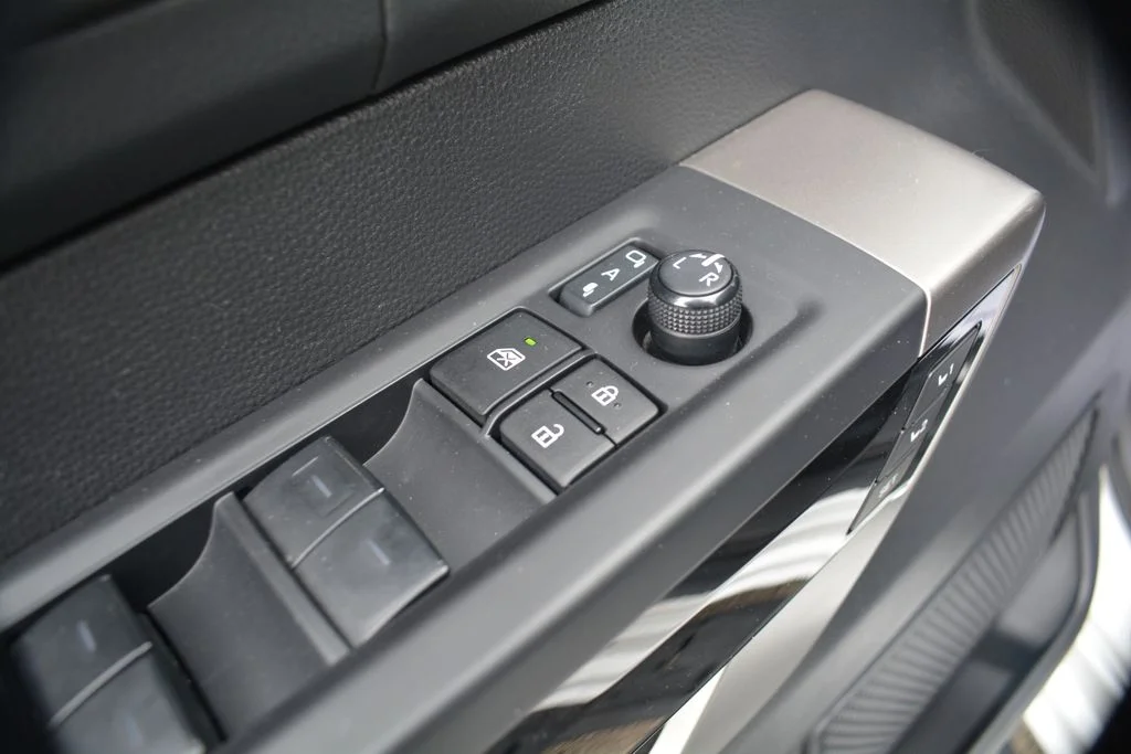2024 Toyota Tundra Limited - Photo 8