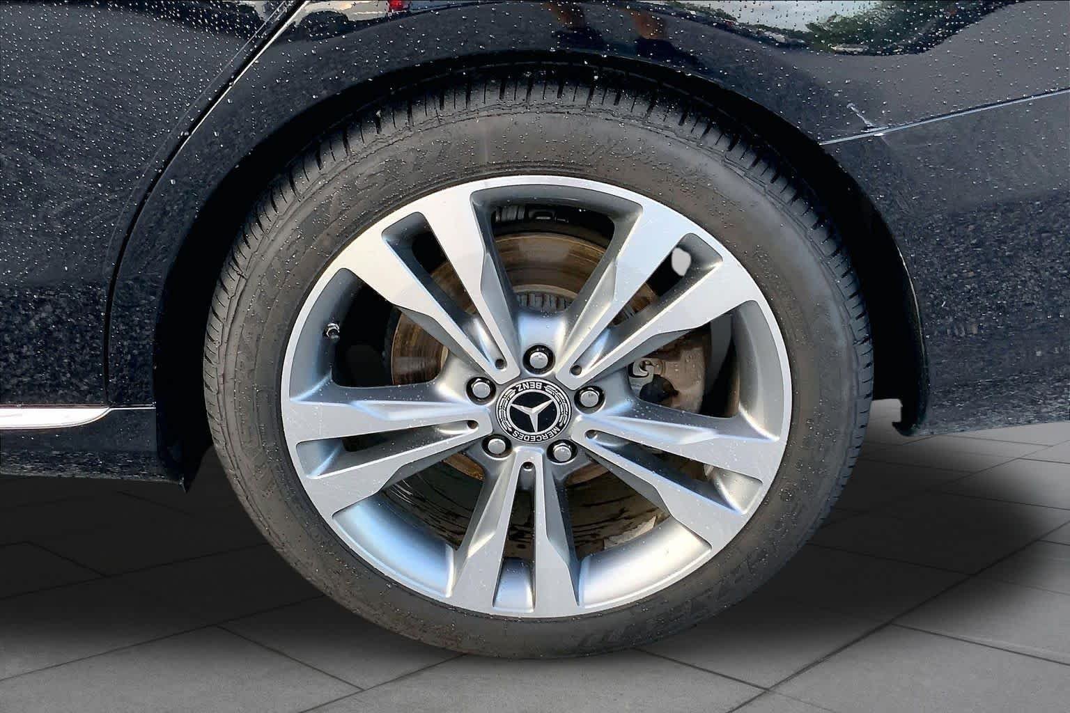 Used 2018 Black Mercedes-Benz C 300 image 11