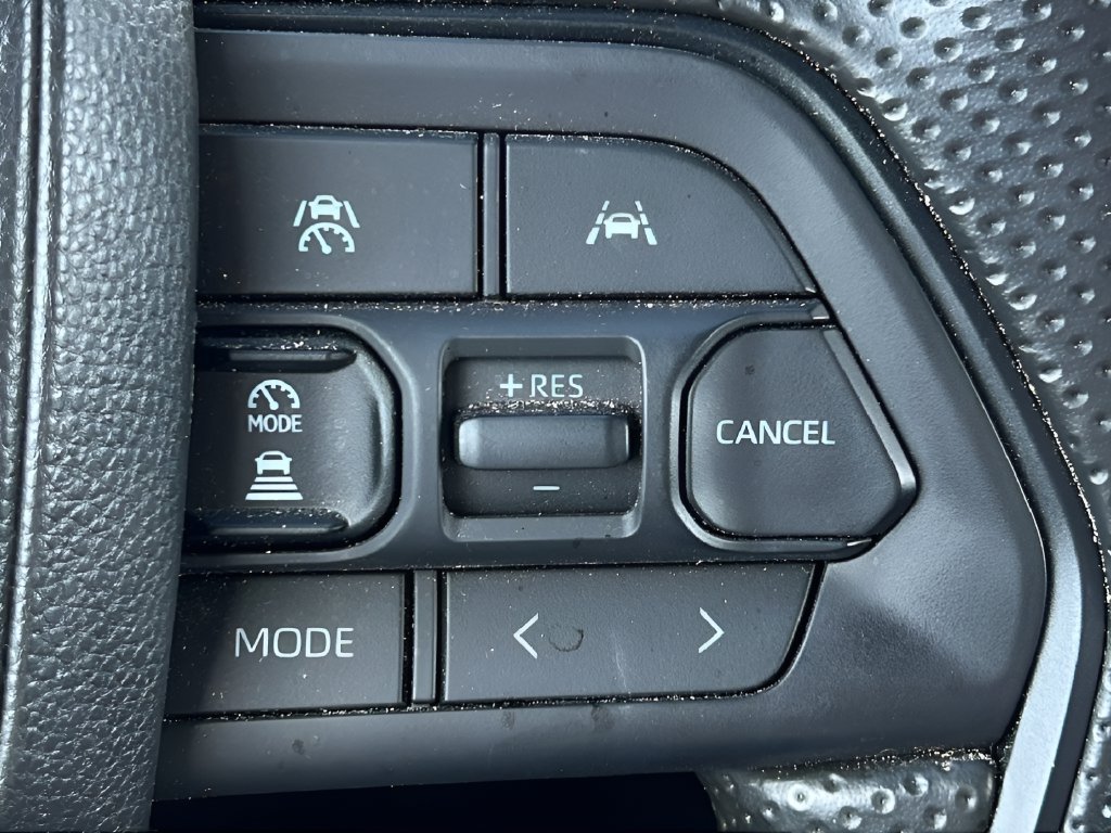 Used 2025  Toyota SR5 image 20