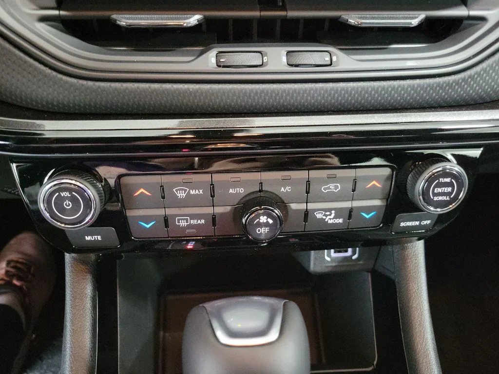New 2026 Red Hot Pearlcoat Jeep Limited image 20