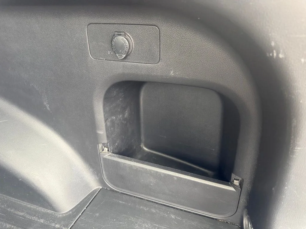 Used 2019 White Toyota XLE image 40