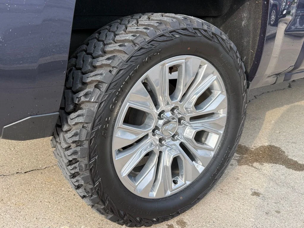 Used 2018 Blue Chevrolet LTZ image 11