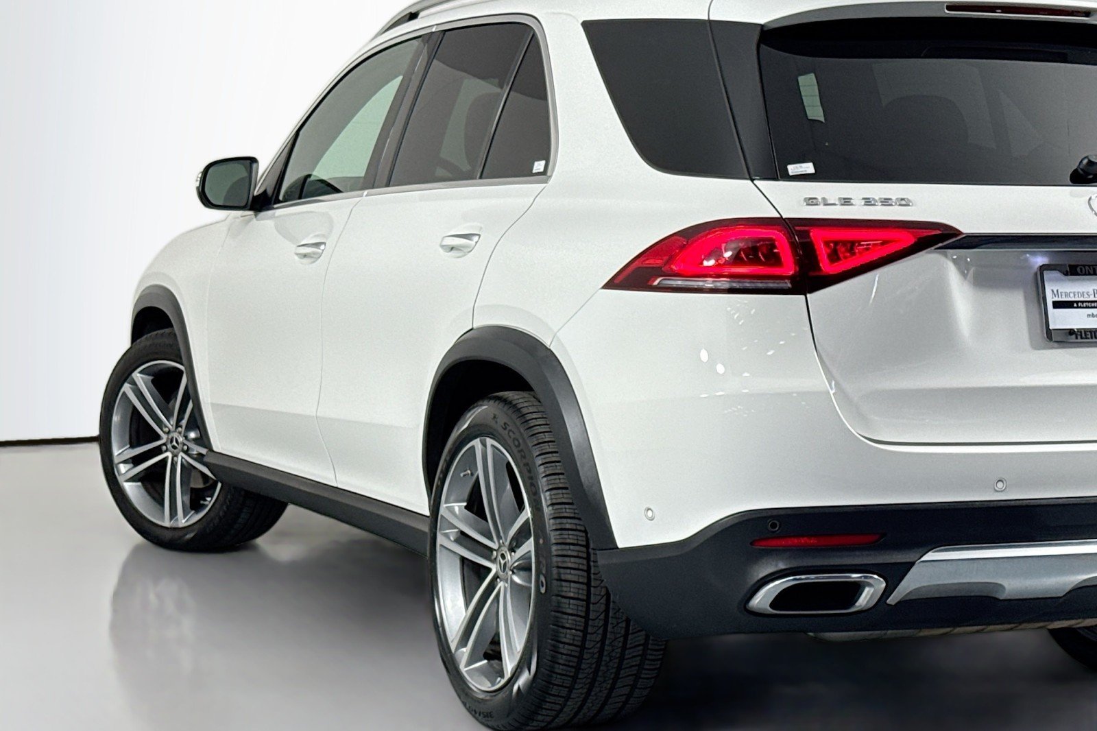 Used 2021 Polar White Mercedes-Benz GLE 350 image 15
