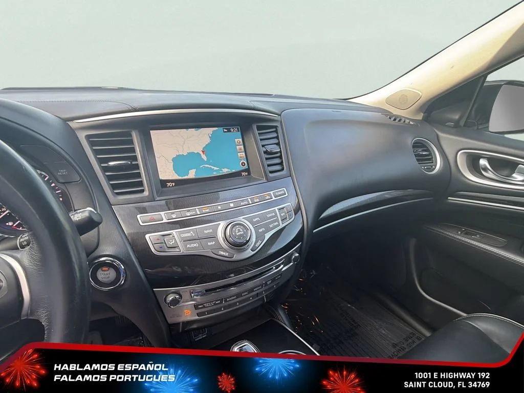 Used 2020 White INFINITI LUXE image 18