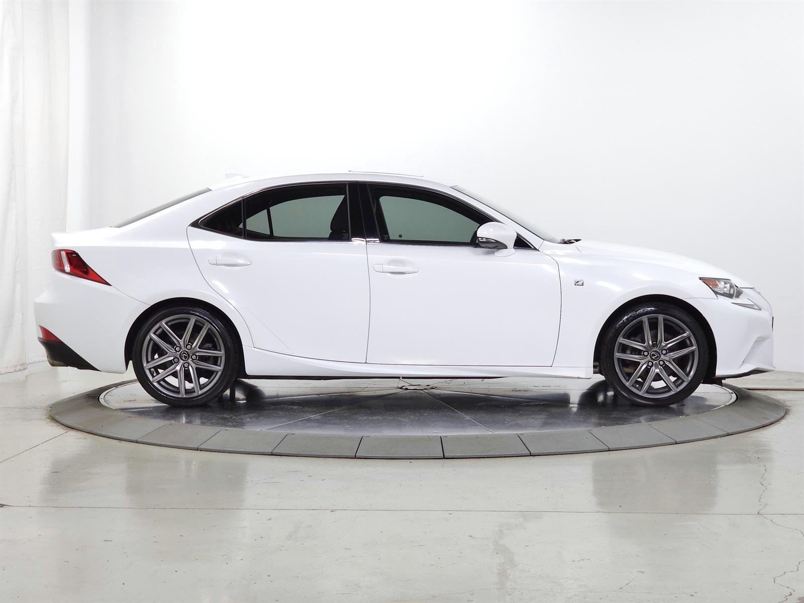 Used 2015 White Lexus F SPORT image 8