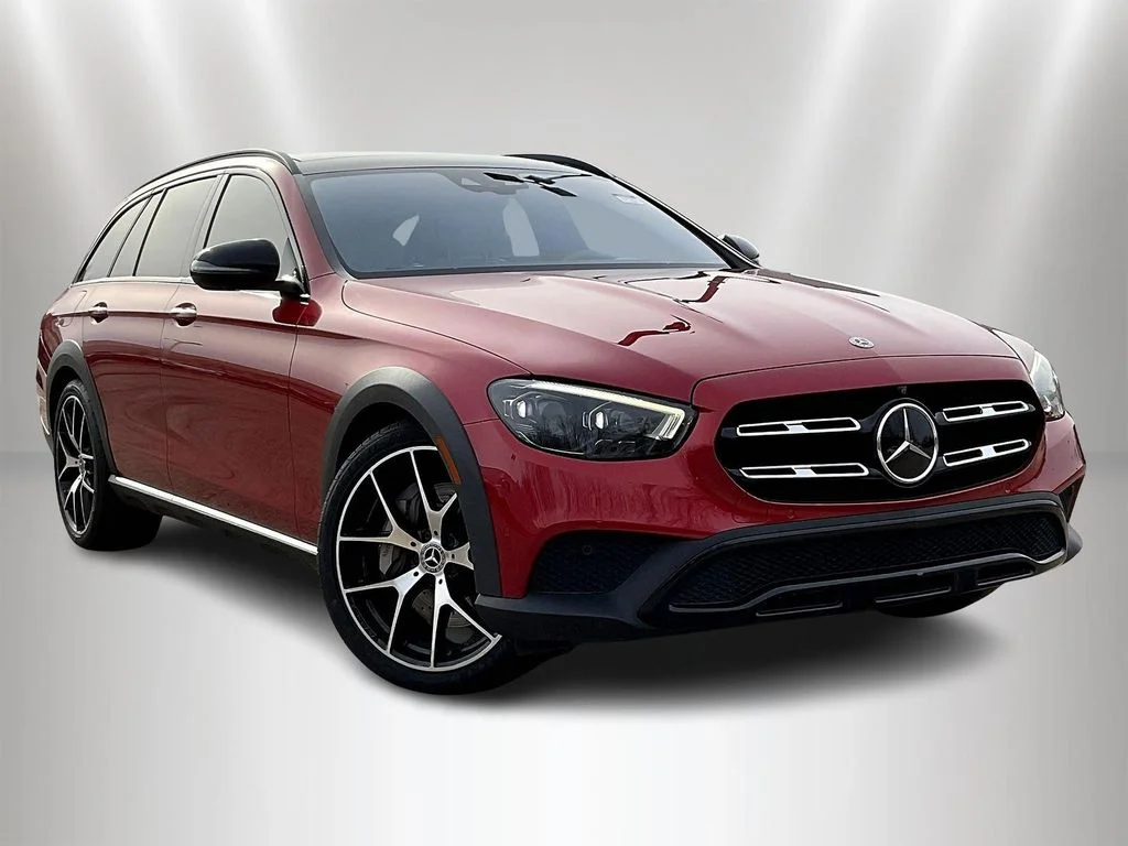 Used 2021 designo Cardinal Red Metallic Mercedes-Benz E 450 image 3