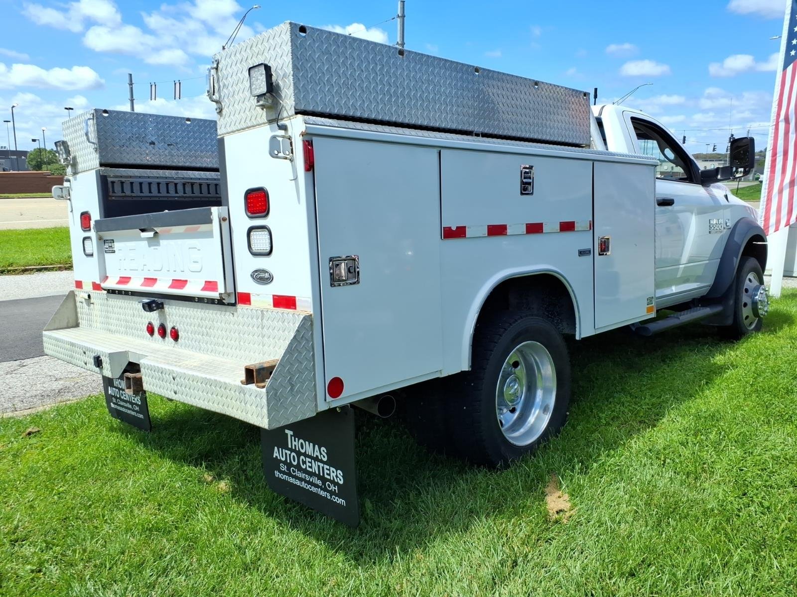Used 2017 White RAM SLT image 4
