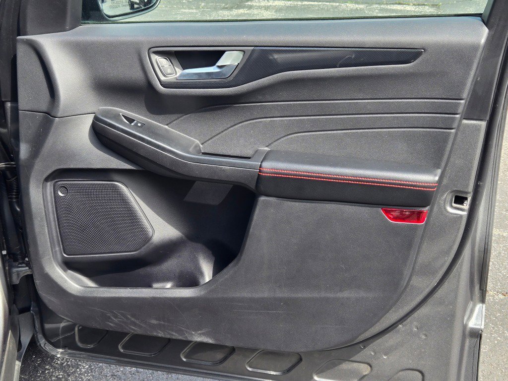 2025 Ford Escape ST-Line - Photo 6