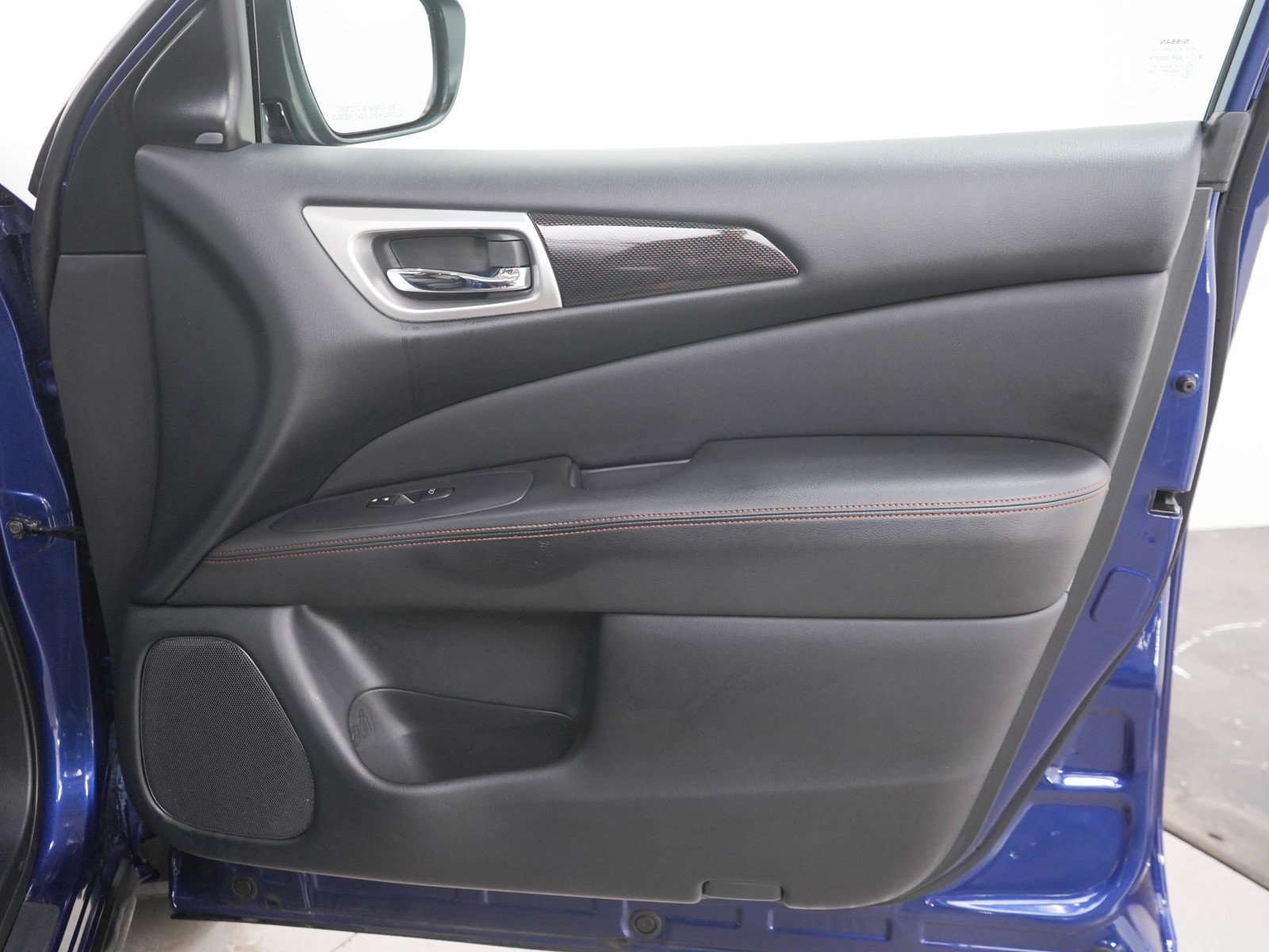 Used 2020 Caspian Blue Metallic Nissan 4x4 SV image 12