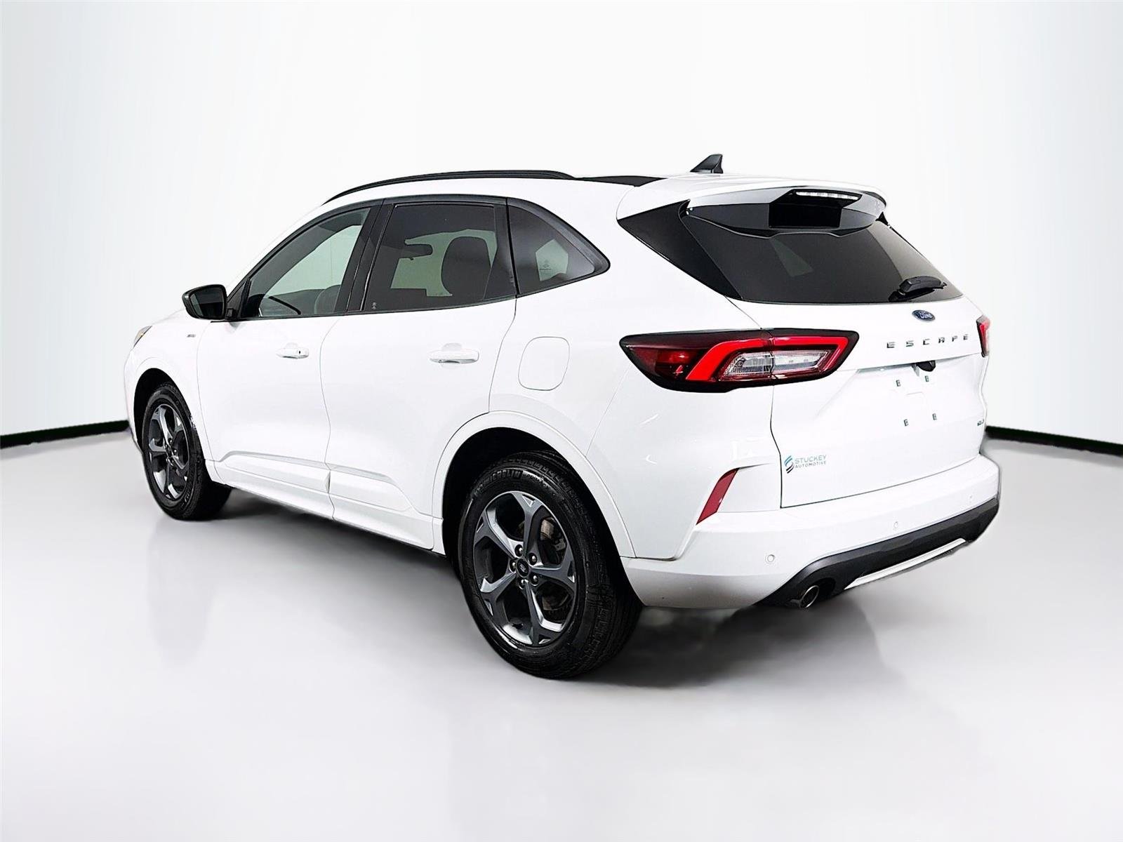 Used 2023 Oxford White Ford ST-Line image 9