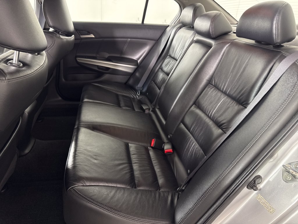Used 2009 Silver Honda EX-L image 12