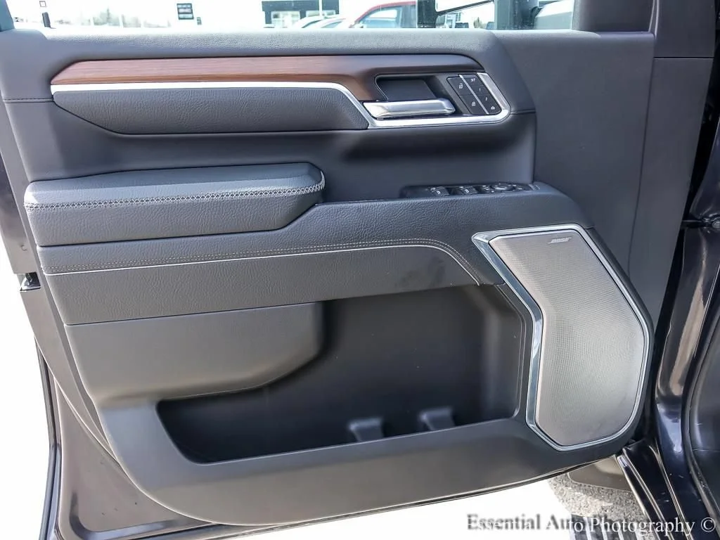 Used 2025 Titanium Rush Metallic GMC Denali image 25