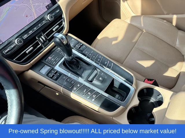 Used 2019 White Porsche SUV image 28