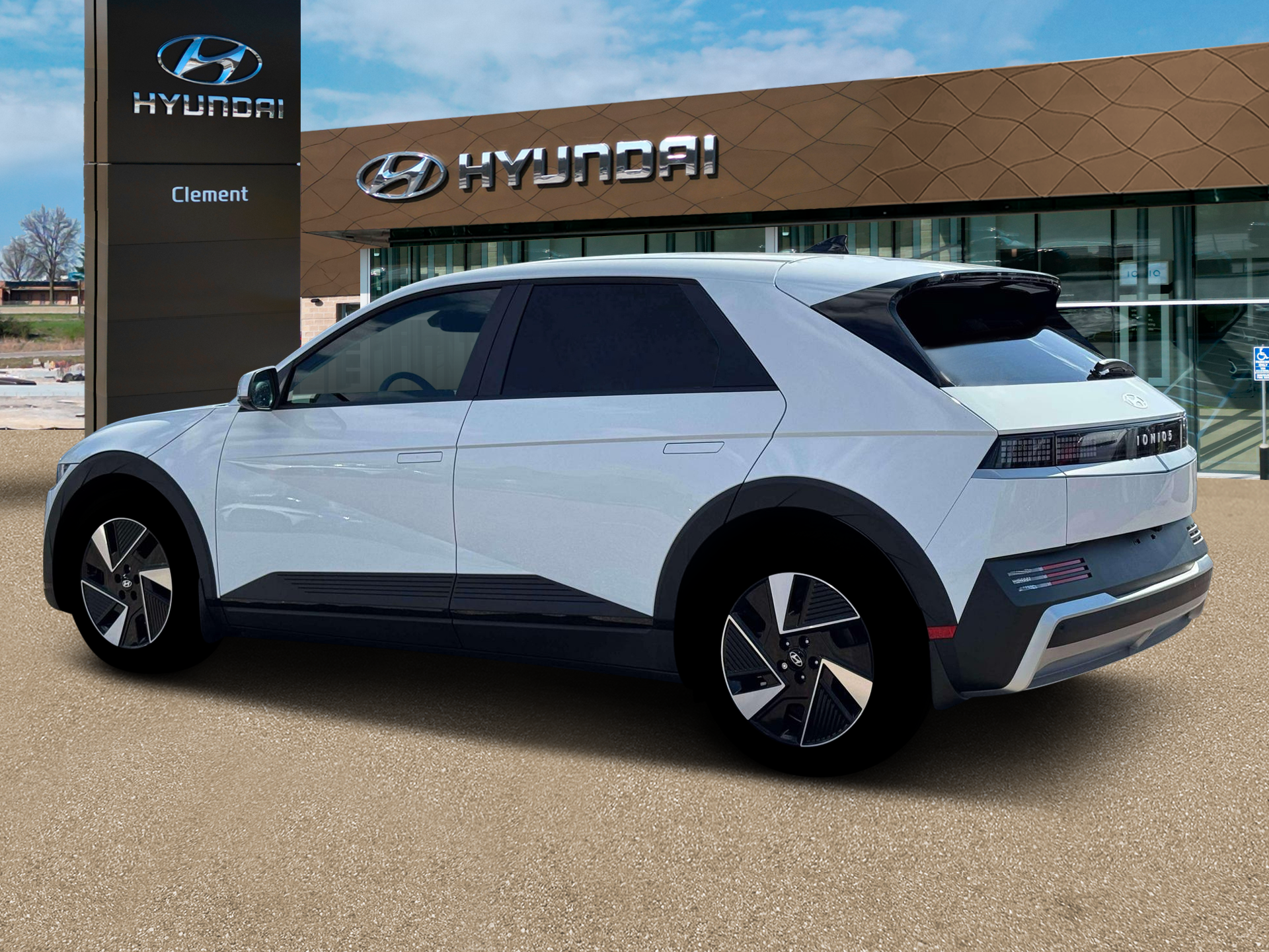 New 2026 White Hyundai SEL image 4