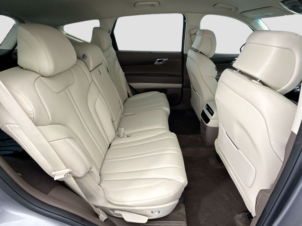 Used 2024 Silver Genesis 2.5T image 21