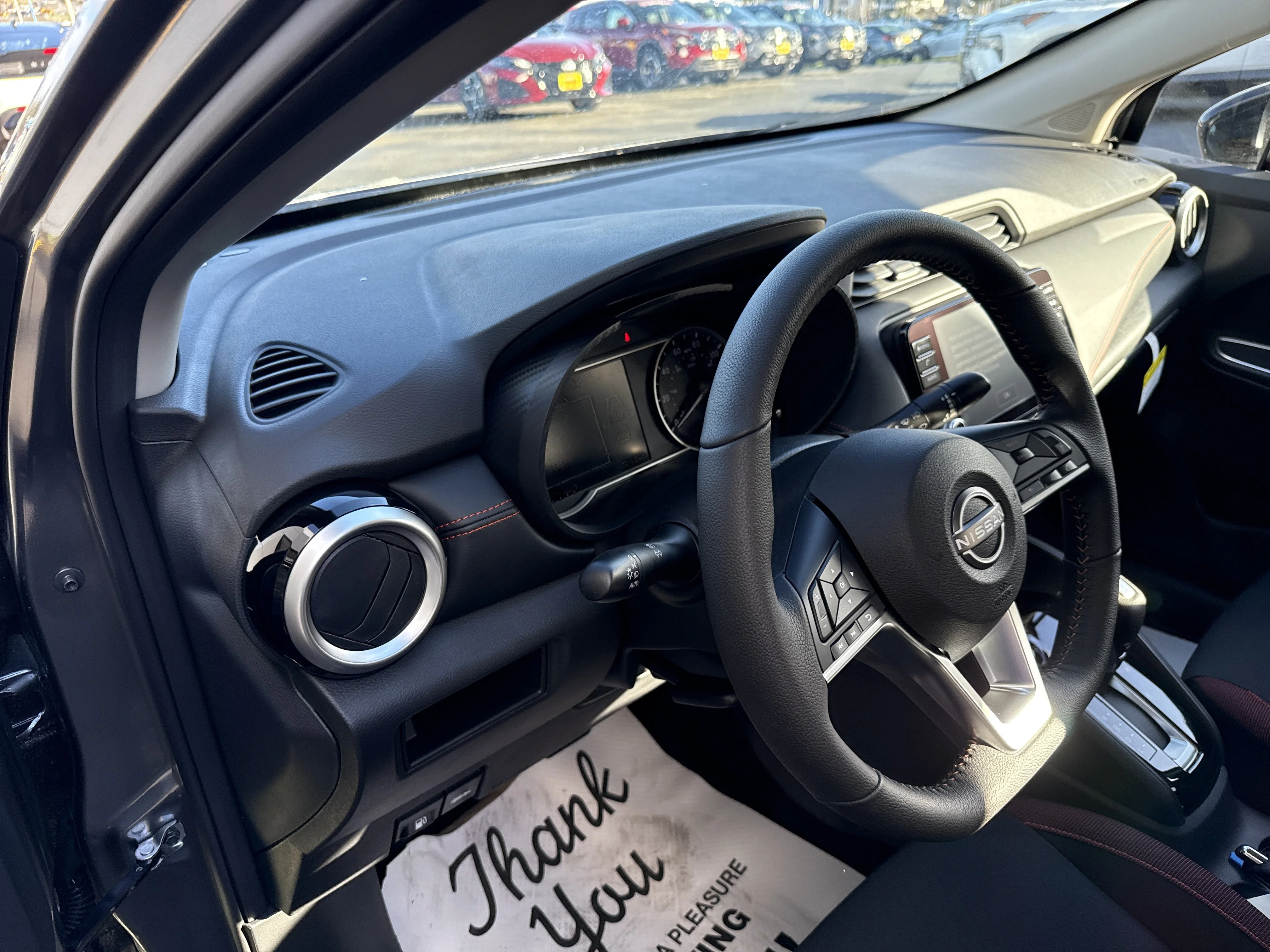 2025 Nissan Versa Sedan SR - Photo 10