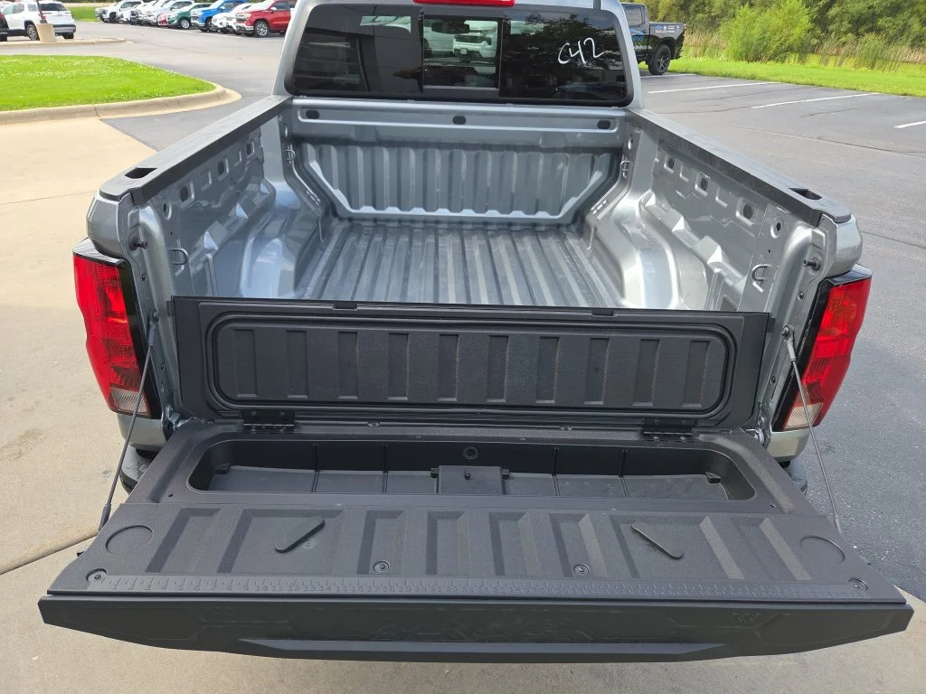 2026 Chevrolet Colorado Work Truck - Photo 28