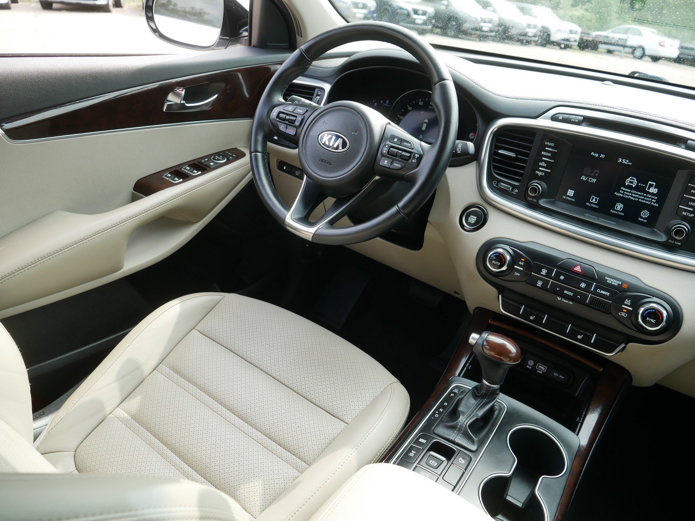 Certified Used 2017 Snow White Pearl Kia EX V6 image 9