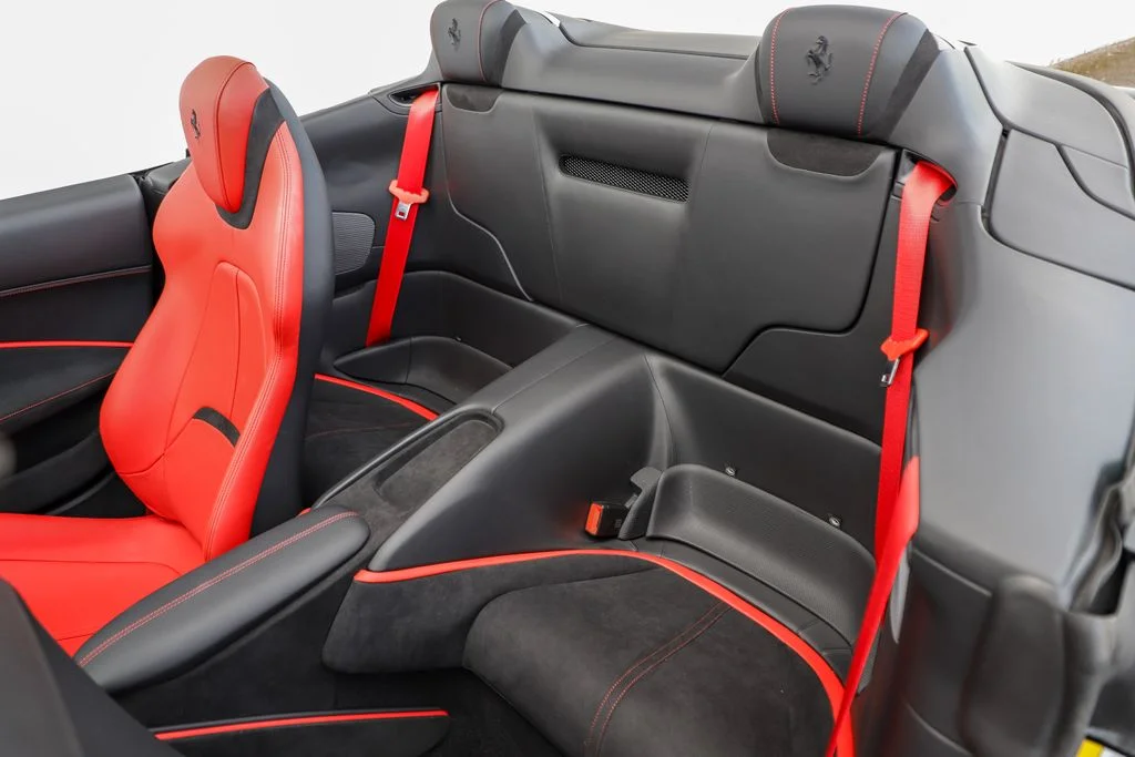 Used 2025 Nero Ferrari Spider image 26