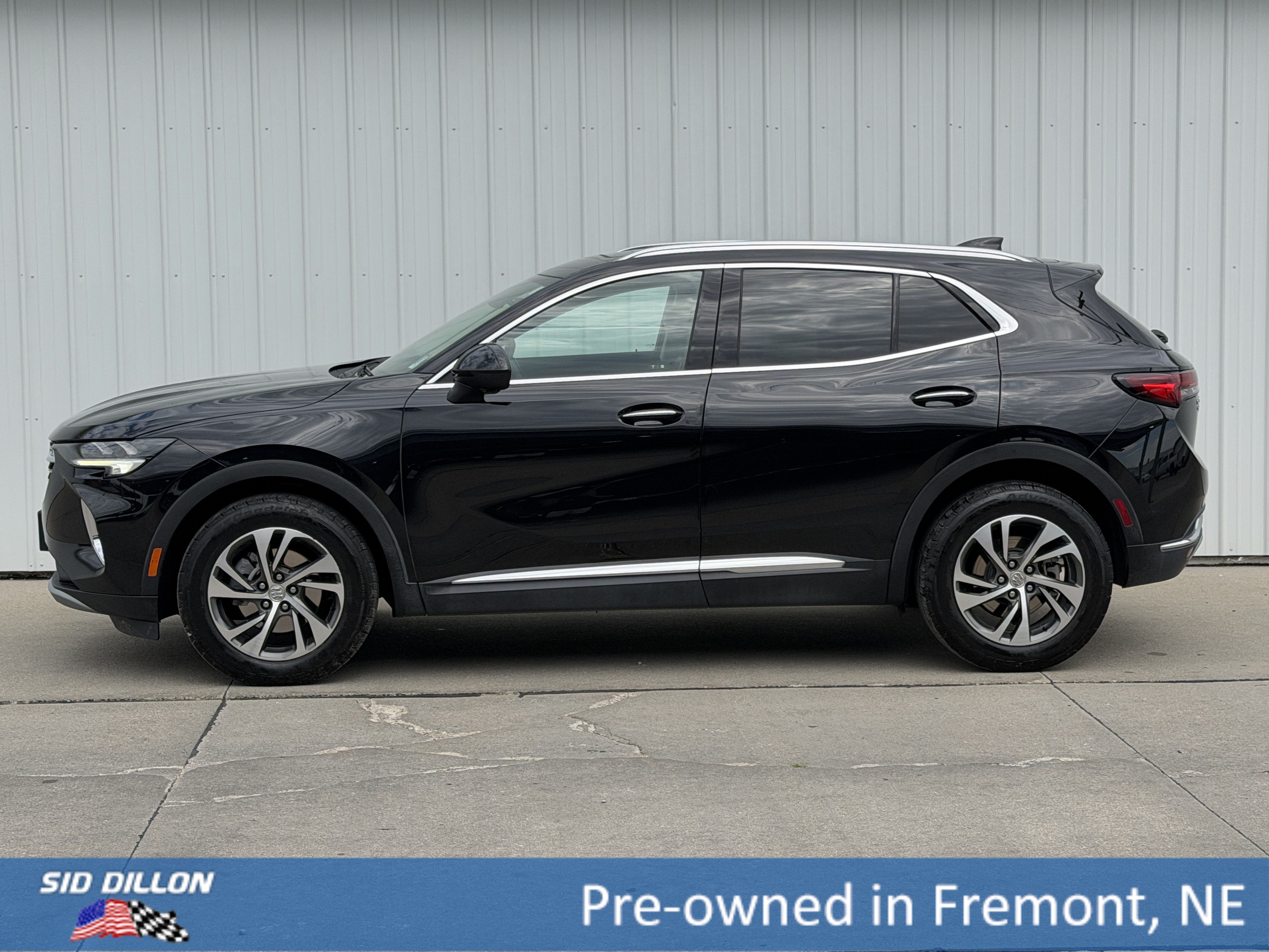 Used 2022 Ebony Twilight Metallic Buick Essence image 8