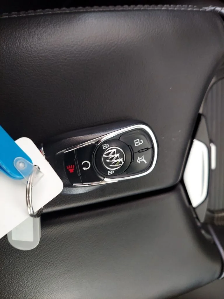 Used 2019 White Buick Essence image 26