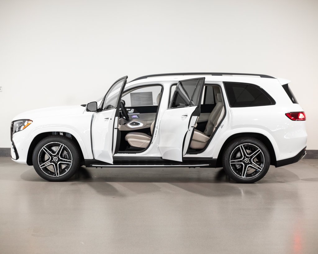 New 2027 Polar White Mercedes-Benz GLS 450 image 3