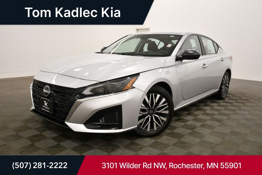 2024 Nissan Altima SV